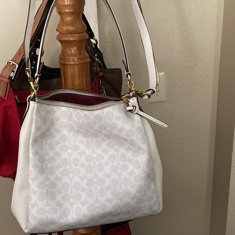 Coach Shoulder Bag and Wallet Wristlet Matching Coach Set both pieces 1 money